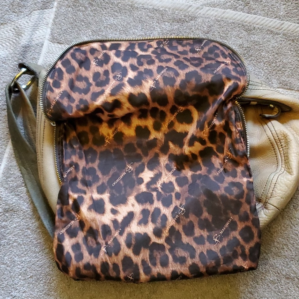 FINAL MARKDOWN- B. Makowsky Cynthia bag - Picture 9 of 16